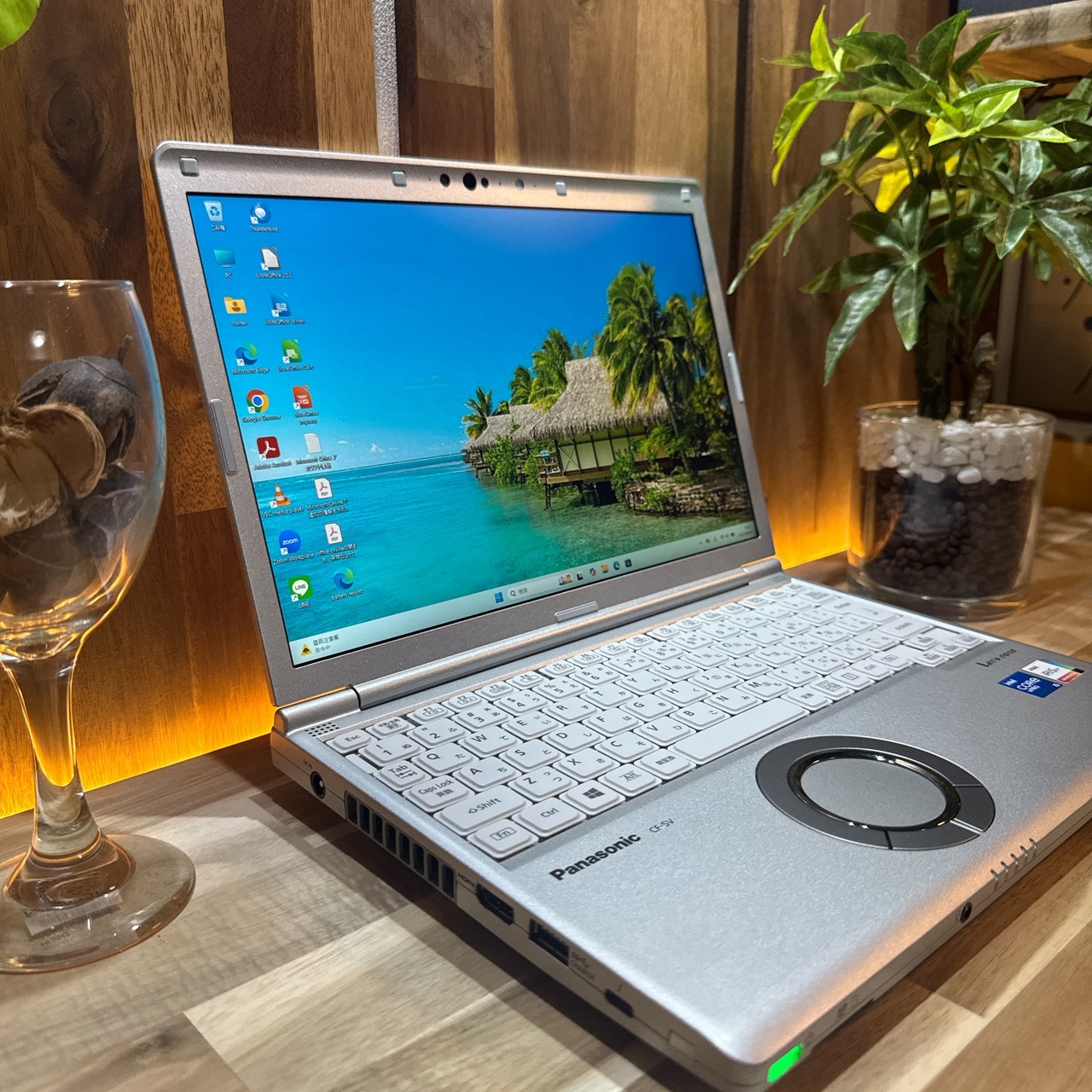 \ 公式ショップ限定価格❣️/ メモリ16GB《超軽量》Let’s Note SV1 Core i5 第11世代 SSD256GB 最新 ノートパソコン 安心サポート&3ヶ月保証付き