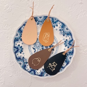 【minaco sakamoto × waji】受注販売・革のしおり