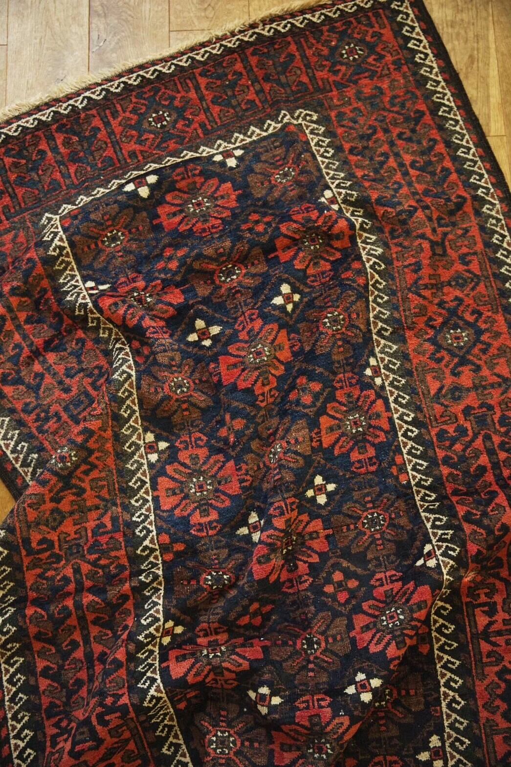 910 -Semi Antique Baluch Mina Khani rug | 手織りのヴィンテージラグ