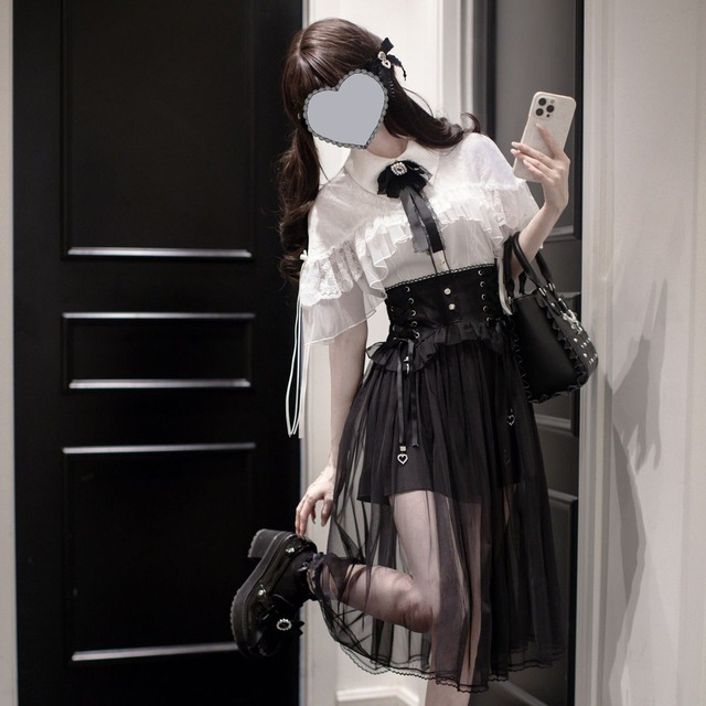 シースルーブラックスカートセットアップ：ブラウス