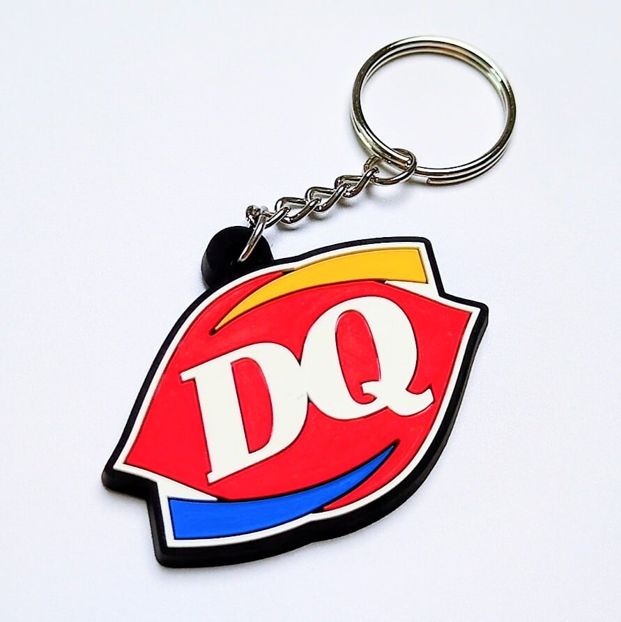 送料無料！ ★ラバーキーホルダー★ 【 Dairy Queen、DQ（デイリークイーン）】 企業系〚アメリカン雑貨 アメトイ〛