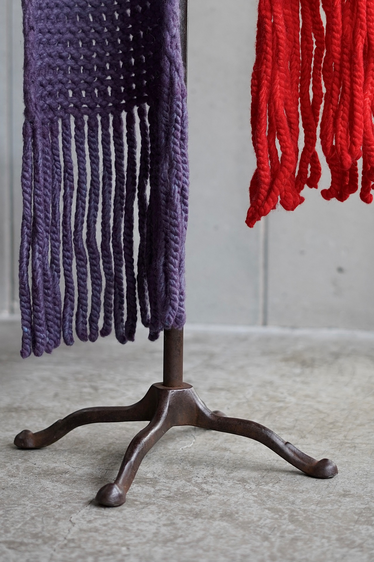FUMIKA_UCHIDA / HANDKNIT STOLE PONCHO (PINK/RED , SAX/PURPLE) JUQUI