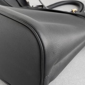 プラダ バックル ラージ レザー ハンドバッグ