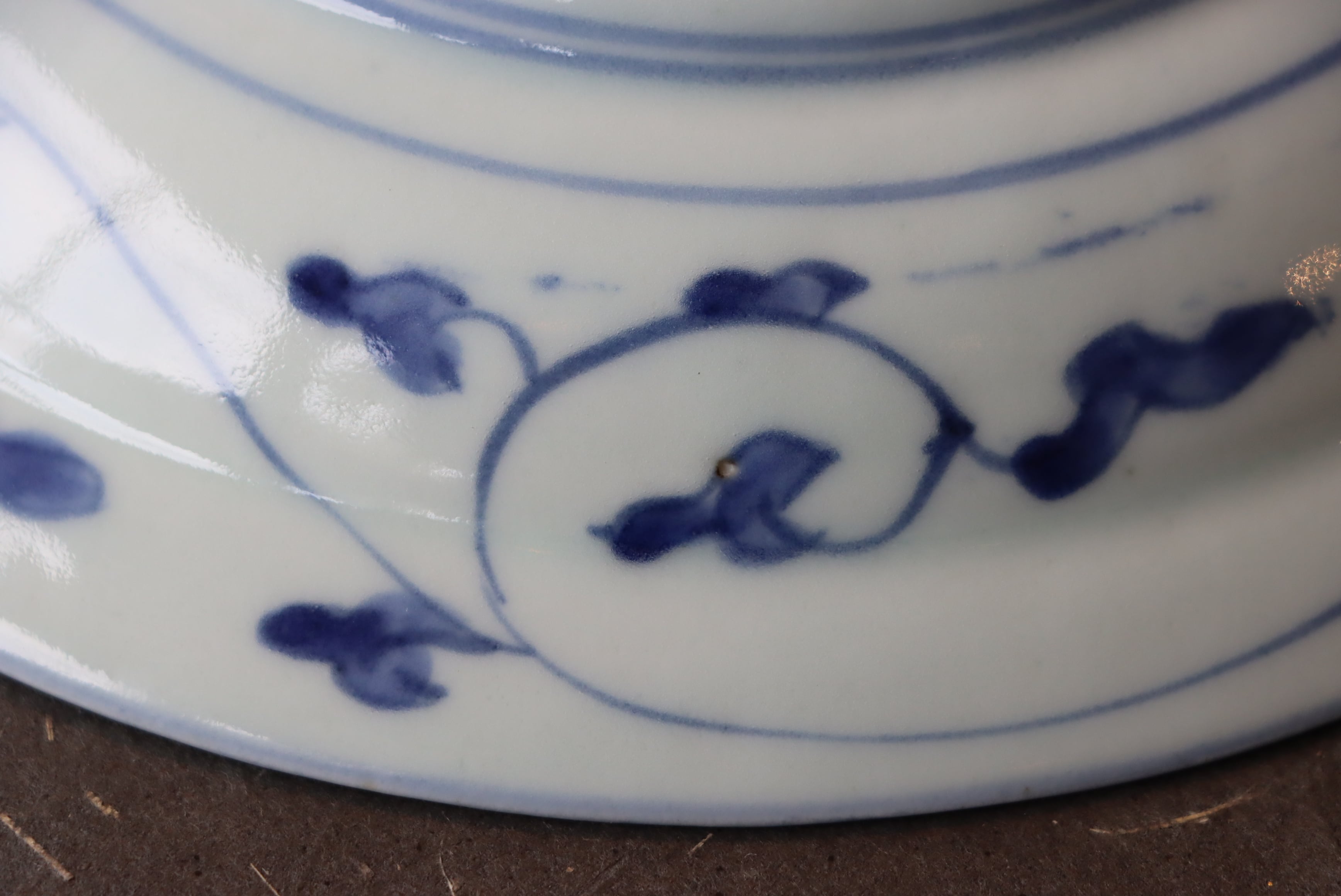 伊万里焼 染付 芙蓉手 バッタ文 中皿 七寸/Imari medium size plate