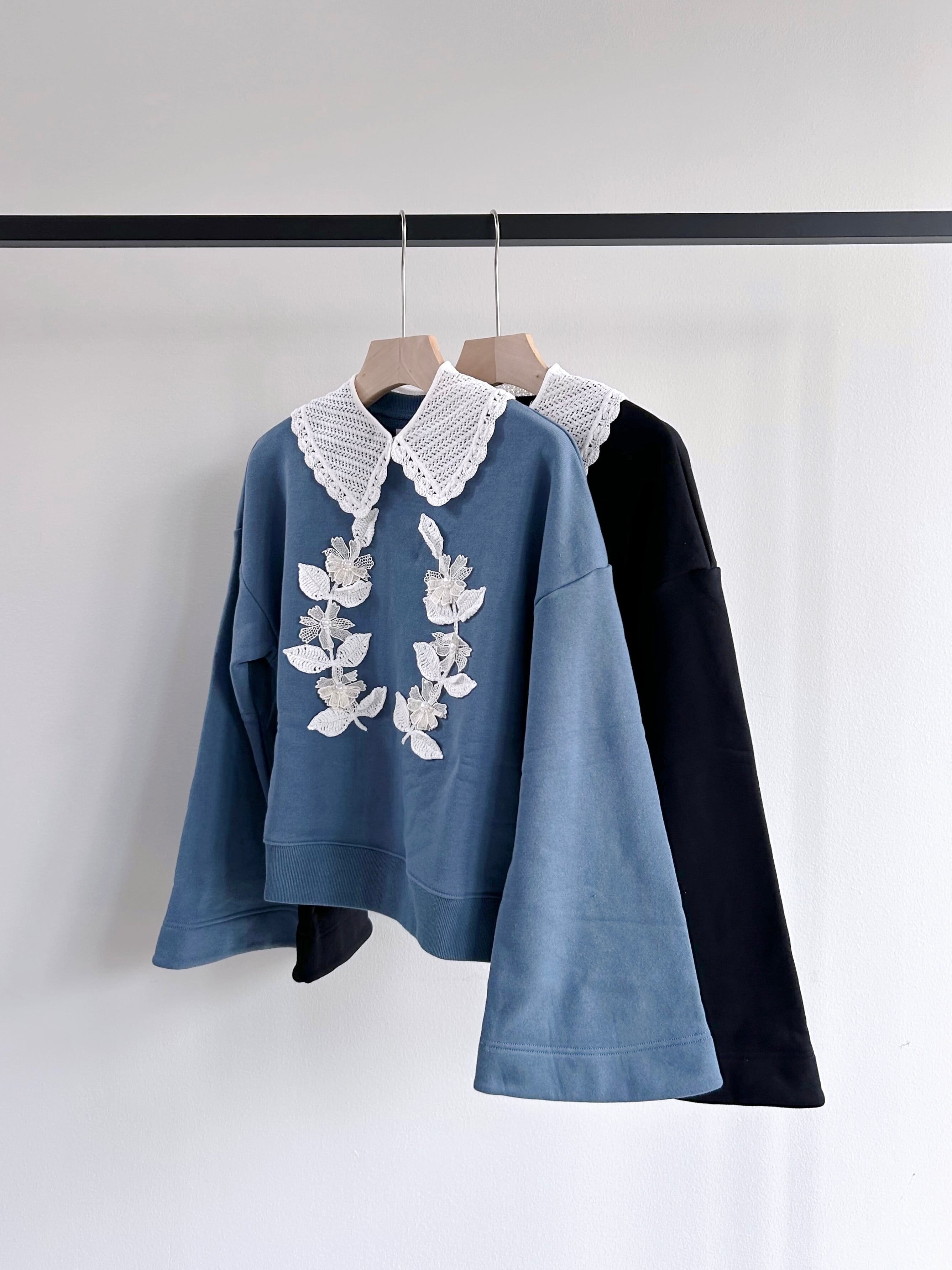 MUVEIL カメオ刺繍裏毛プルオーバー | KOKO MUVEIL カメオ刺繍裏毛プルオーバー | KOKO