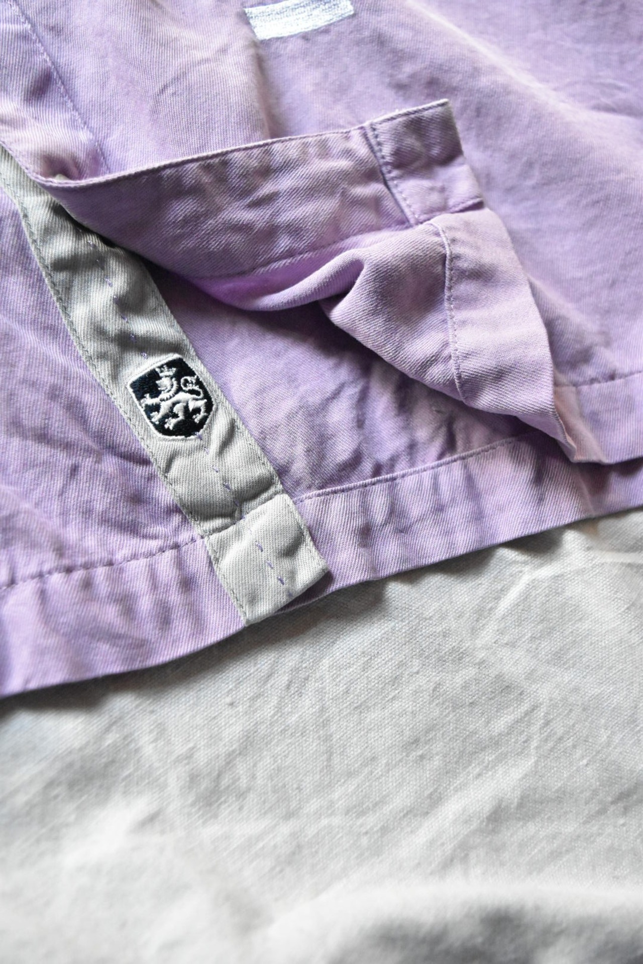 Purple shirt with block embroidery