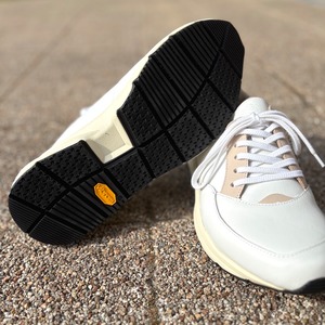 men's HAND MADE leatherスニーカー　Vibram sole　White