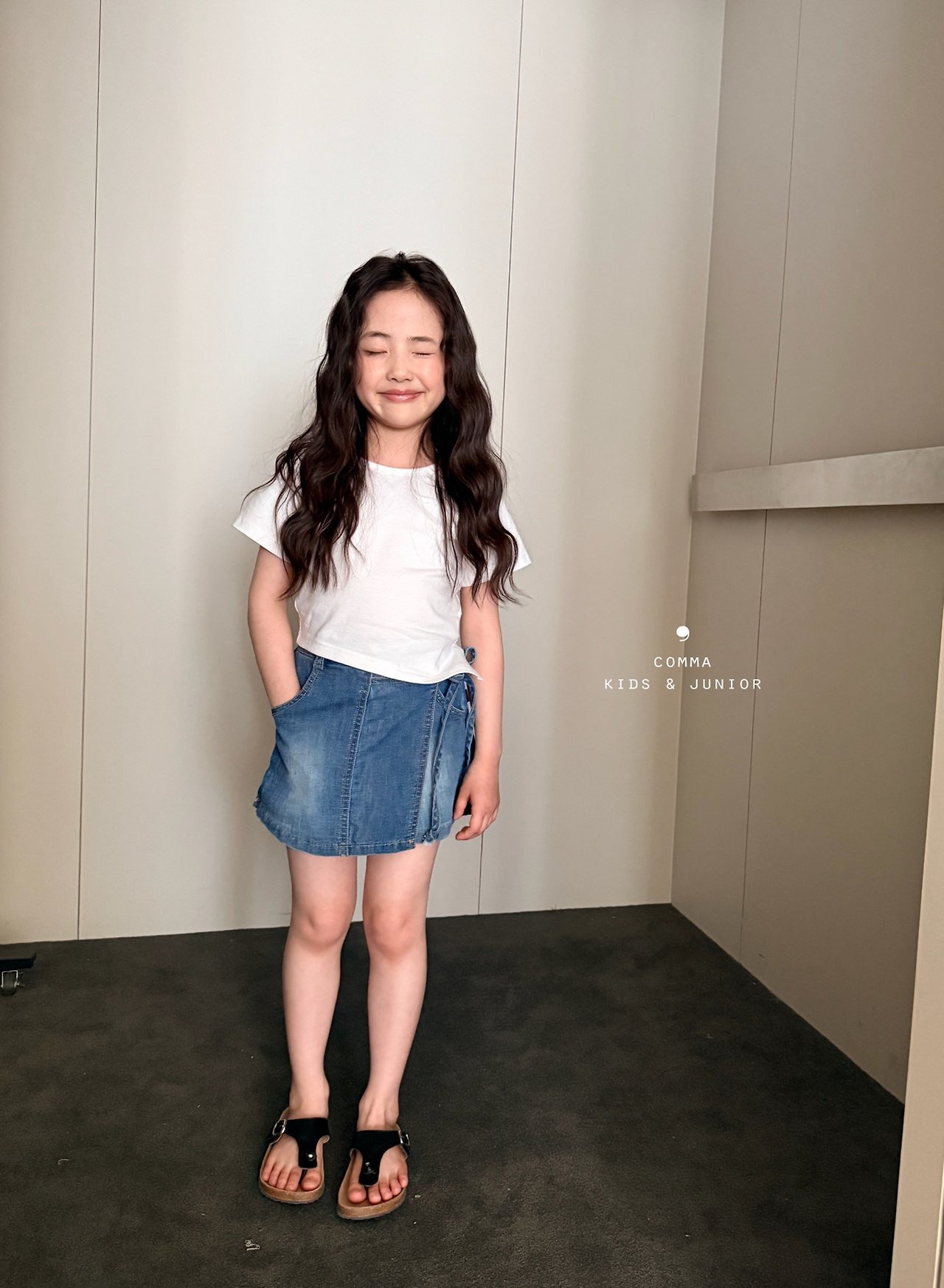 [COMMA] Diagonal V Tee (160/170) / [콤마] 사선브이티 (160/170)
