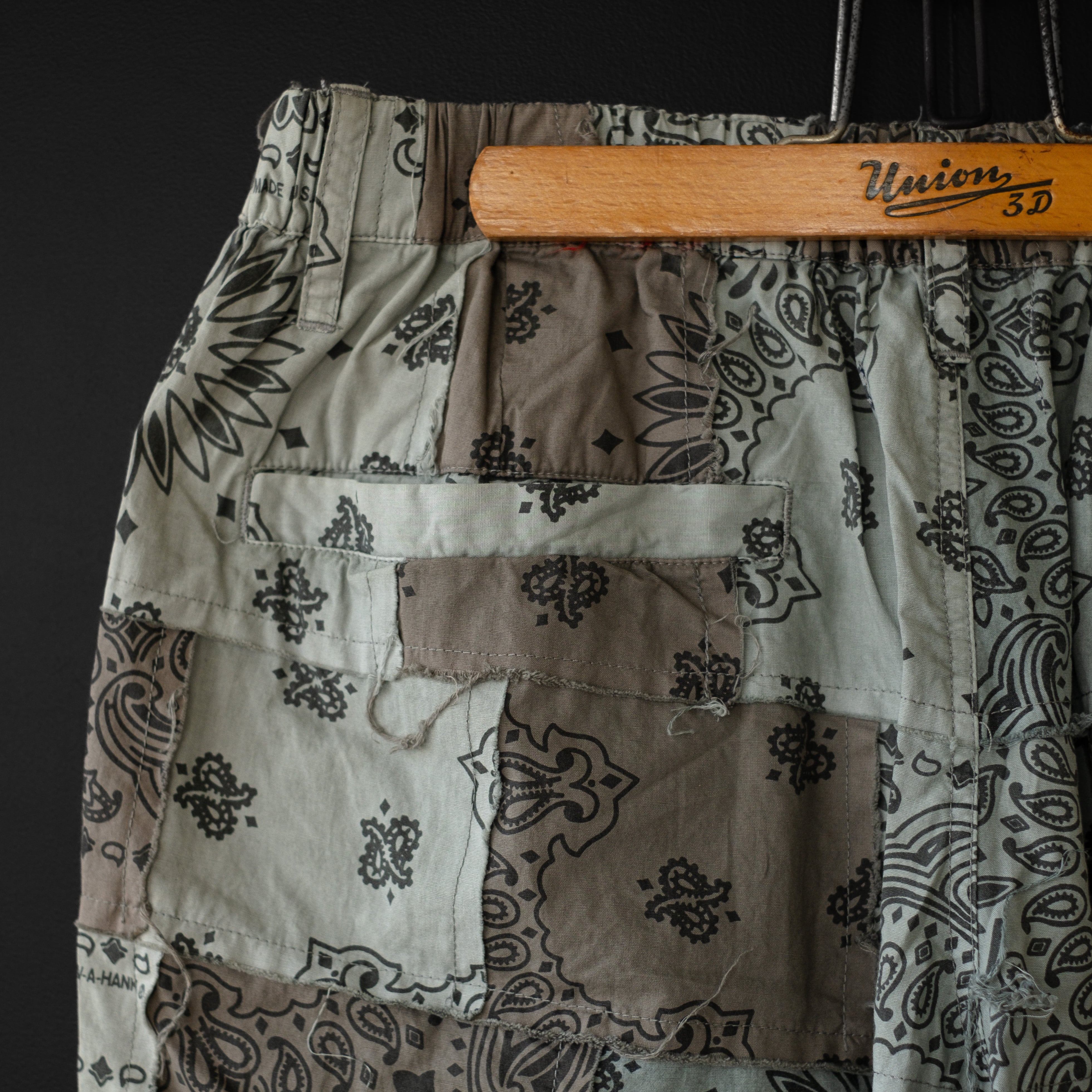 Universal Style Wear】 HAV-A-HANK bandanna patchwork short pants