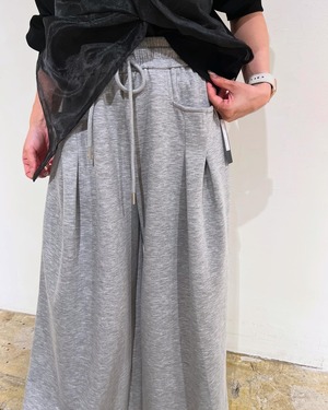 ポリーヌブロー   ポケットタック入りワイドパンツ