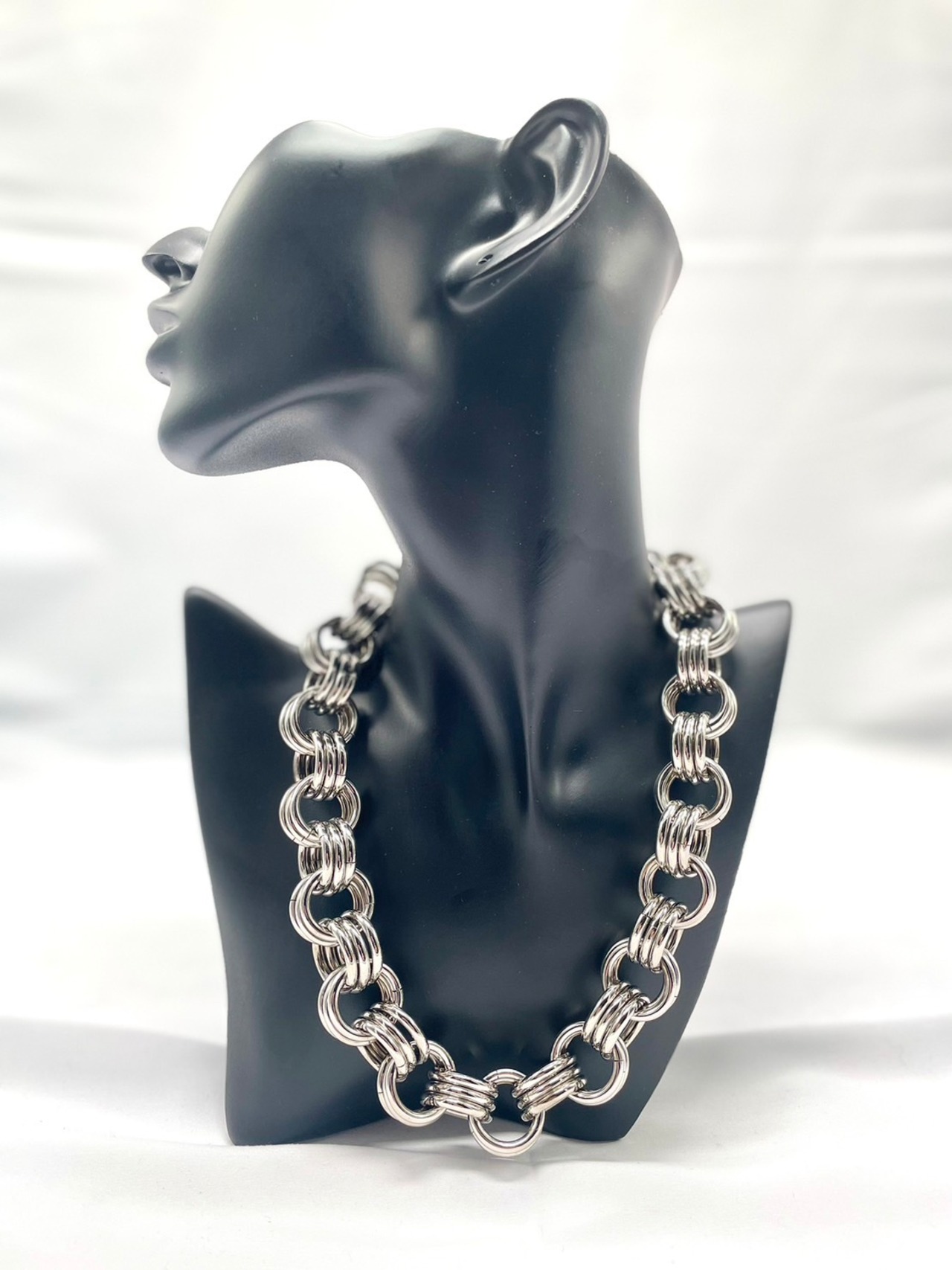 GIVENCHY　ネックレス　アクセサリー
