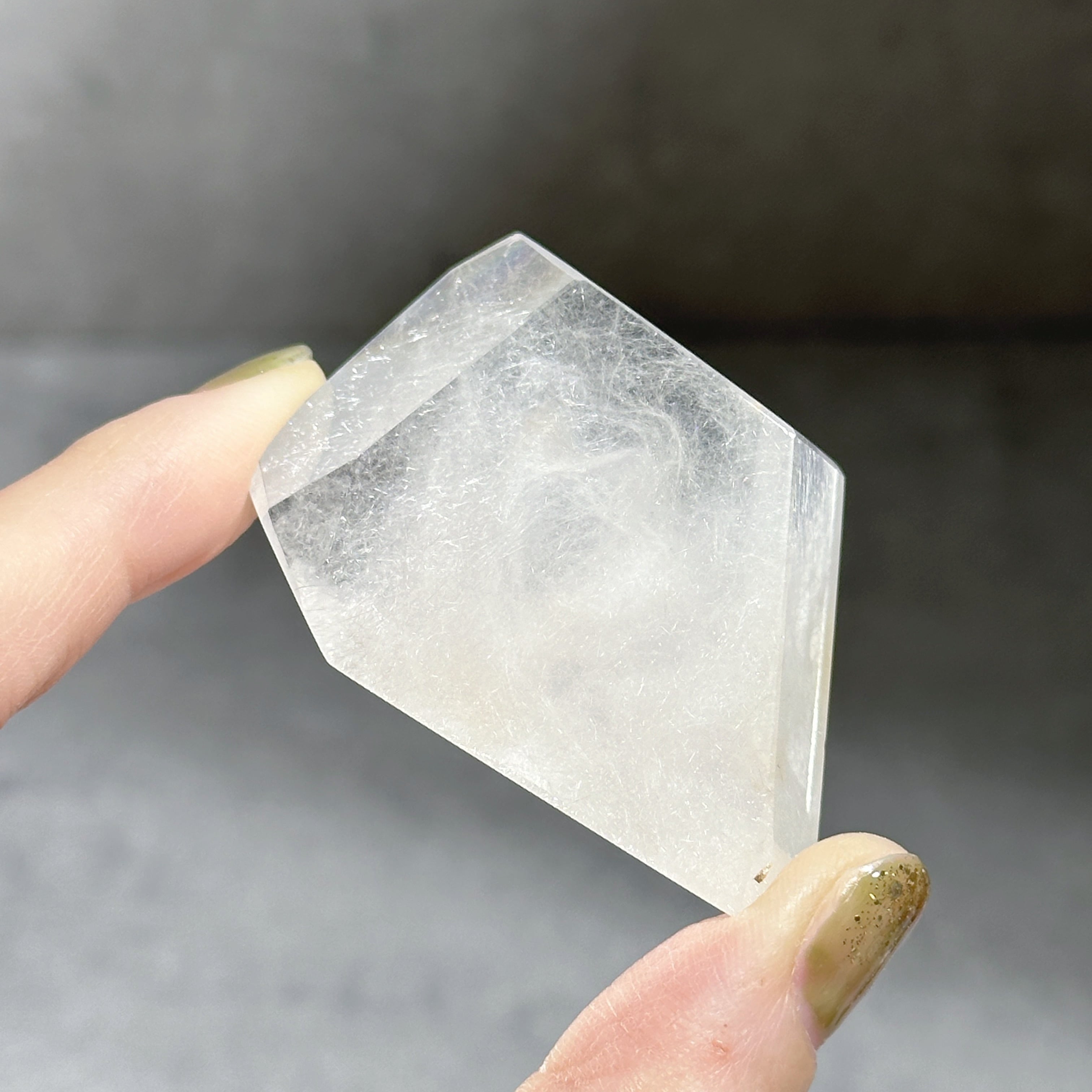 ホワイトアンフィボールインクォーツ フリーフォーム02◇White