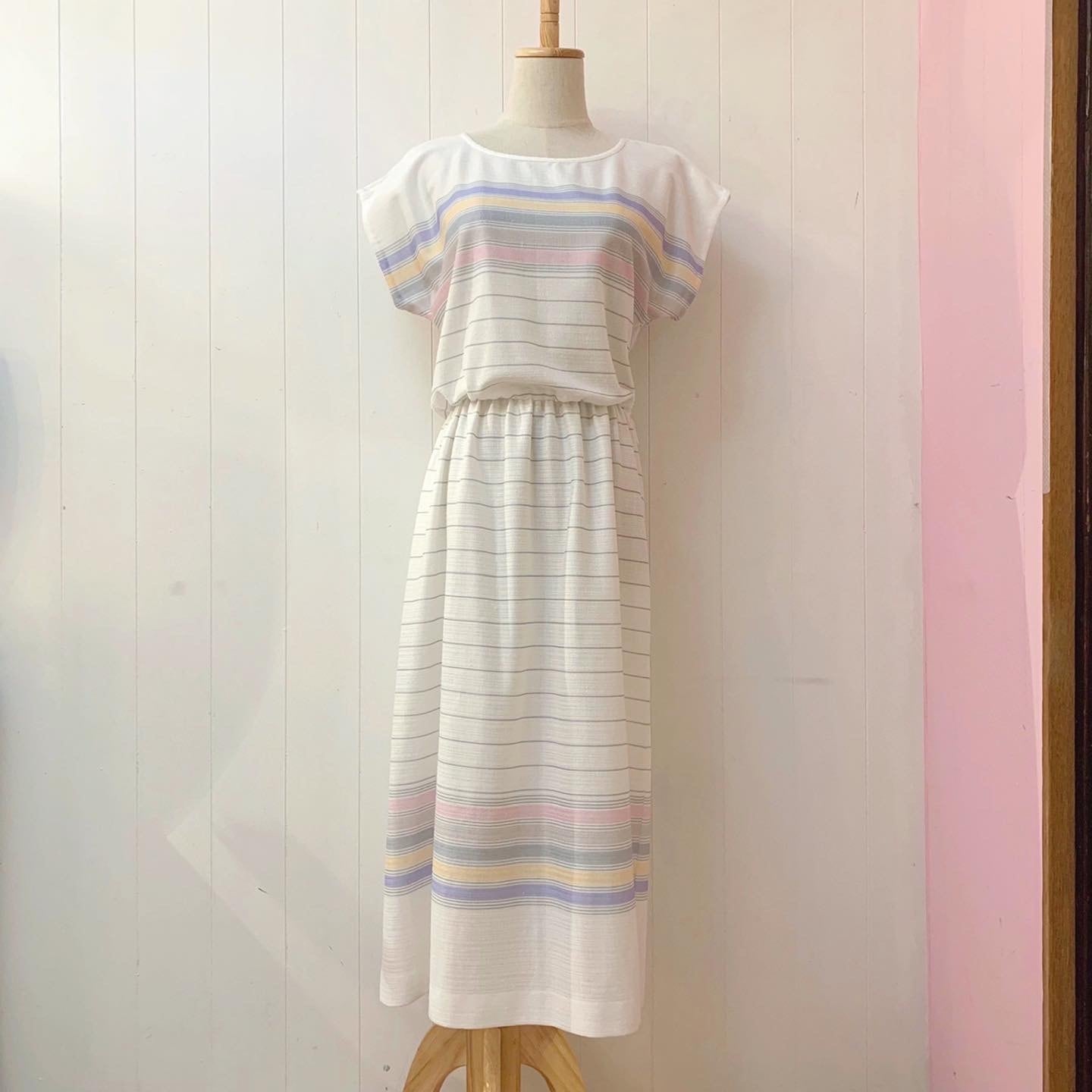 sherbet border french sleeve one-piece