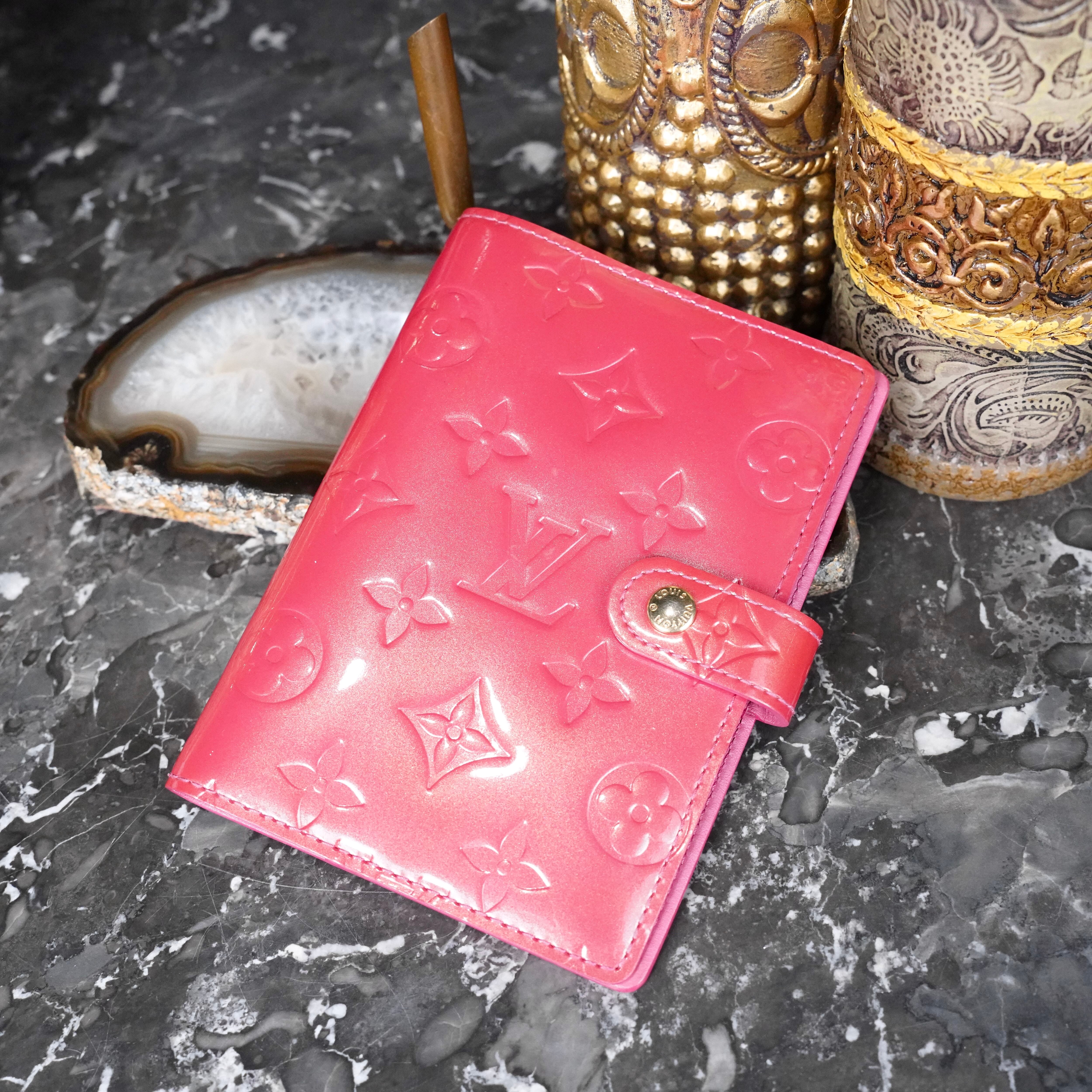 LOUIS VUITTON R2101F MONOGRAM PATTERNED LEATHER NOTEBOOK COVER