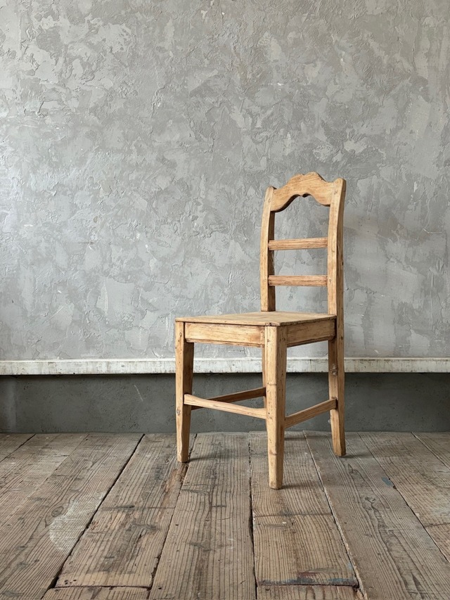 Chair (A25-39b)