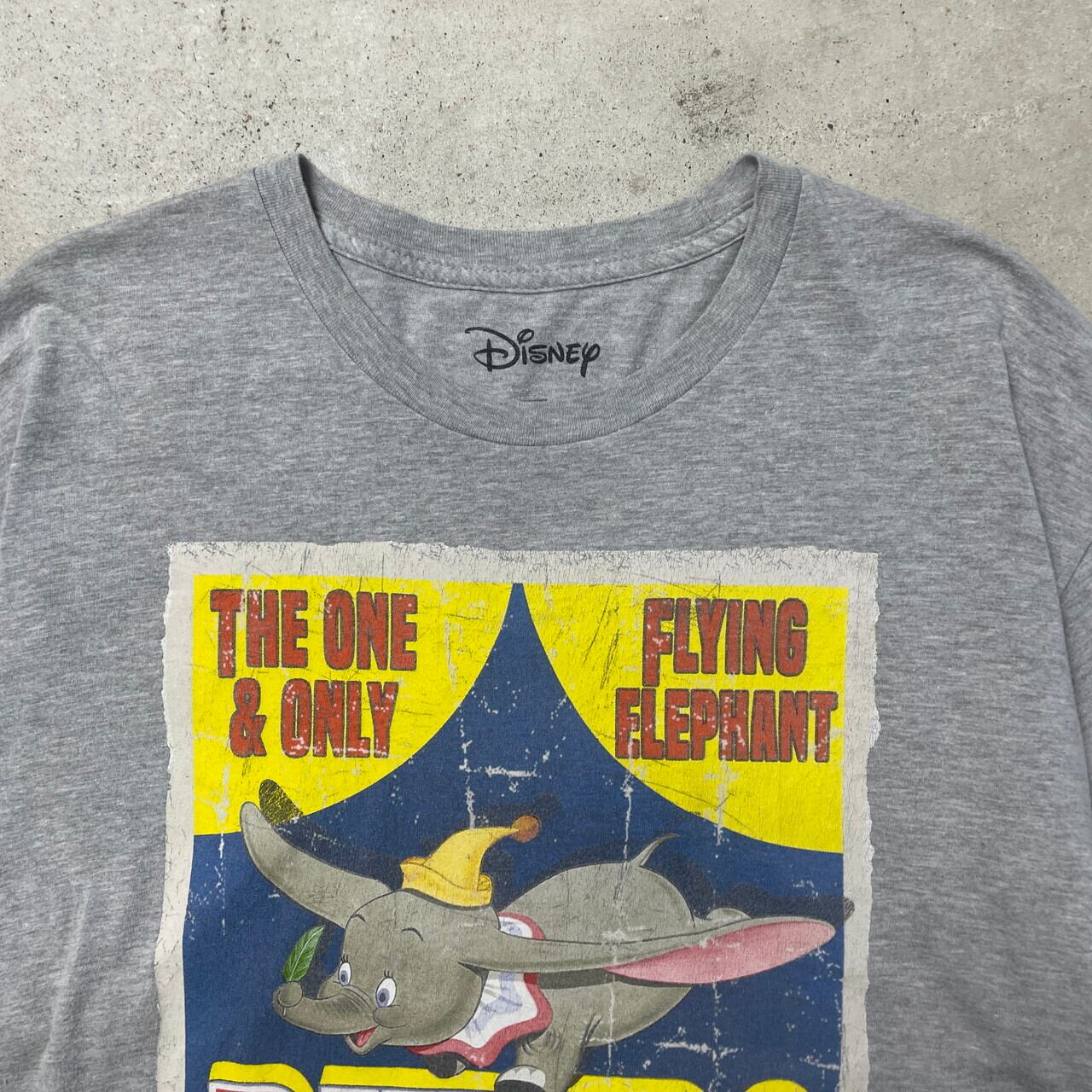Disney ディズニー DUMBO キャラクタープリント Tシャツ メンズXL 古着 