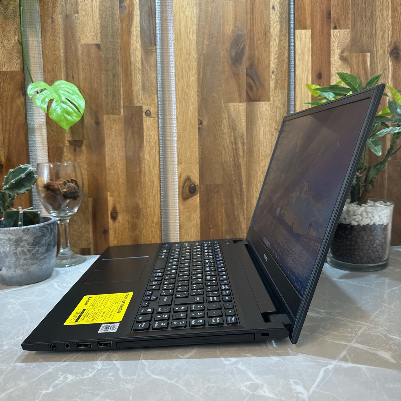 美品】Mouse Computer☘️i7第10世代☘️SSD512GB☘️メモ8G | ほん 