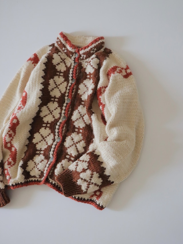●Cowichan design front button knitted cardigan
