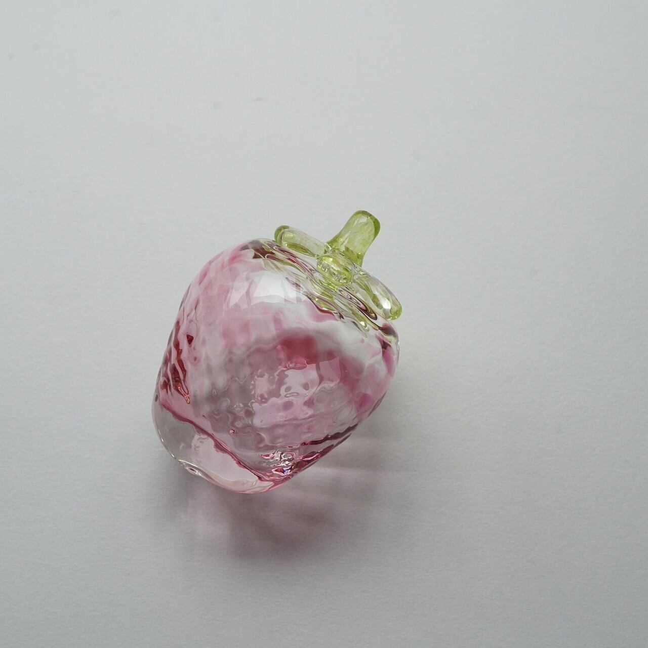 【真野美千代】ガラスのいちご ピンク 15-B