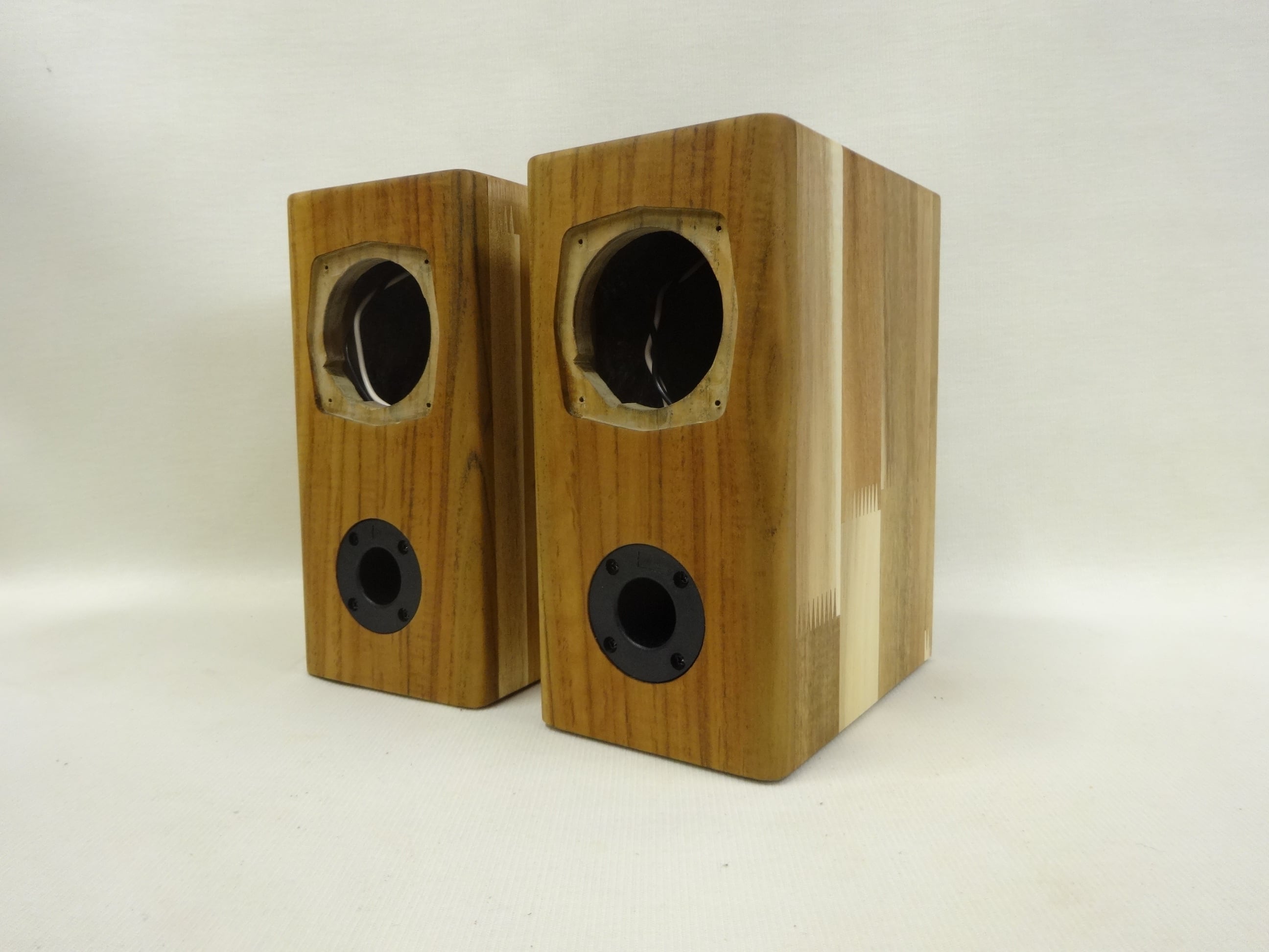 CCB10-T05☆Hand Made Speaker/ アカシア集成材t15mm キューブデザイン