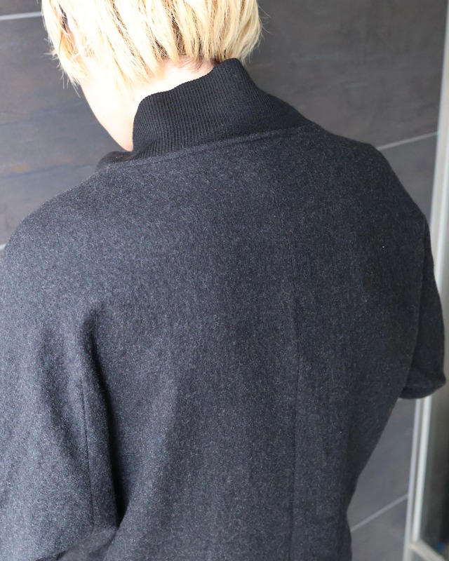 【ARMANI COLLEZIONI】stitch design double zip knit