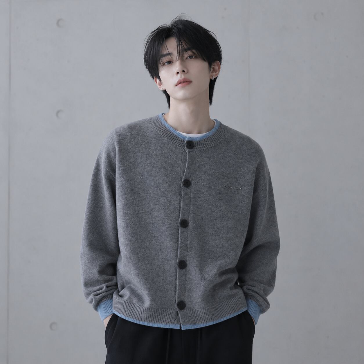 Fake two piece cardigan 0001
