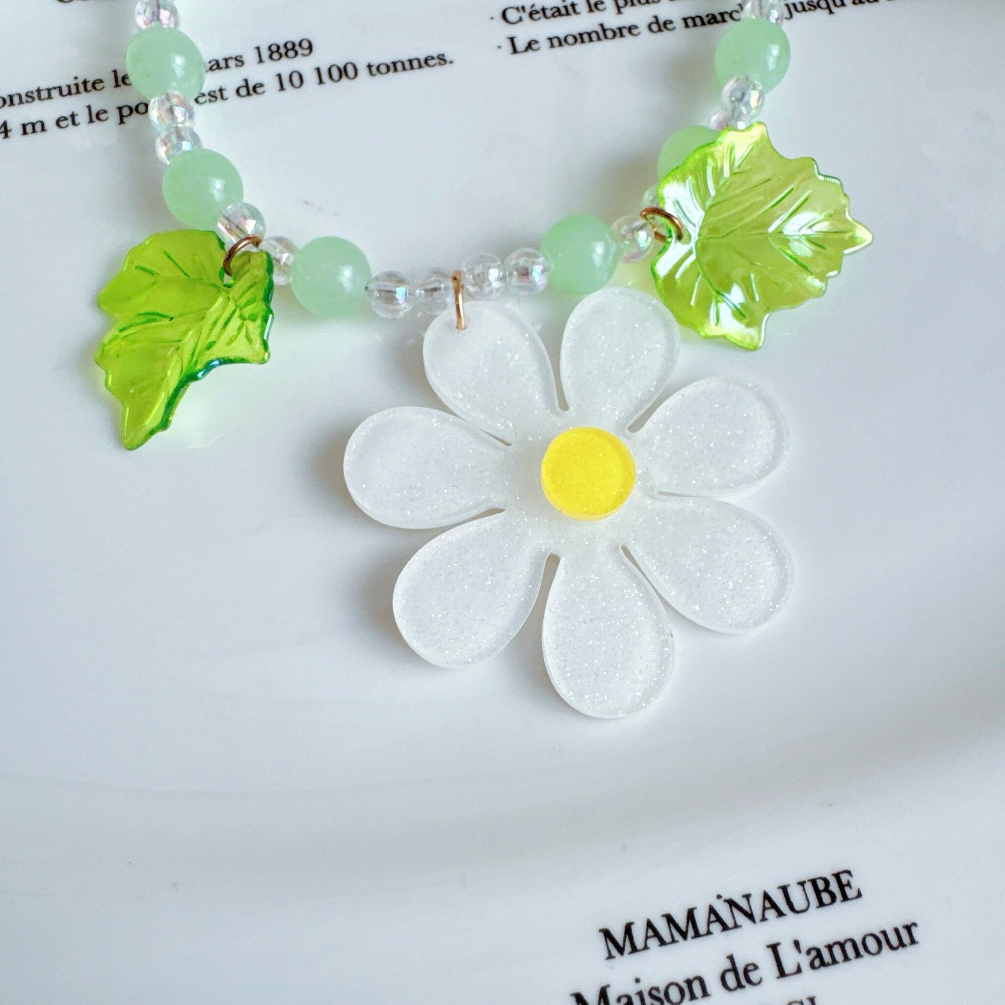 ゆらゆらお花のネックレス