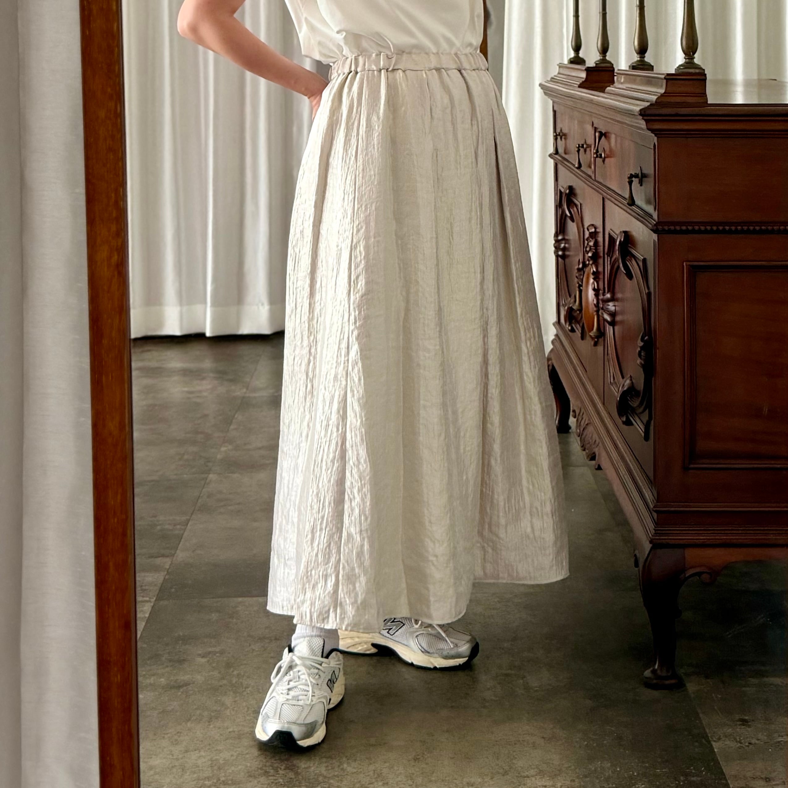 ★Satin Flare Skirt (White)