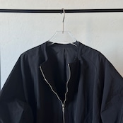 【受注予約:11月下旬入荷予定】バルーンシルエットジップBZ/ブラック