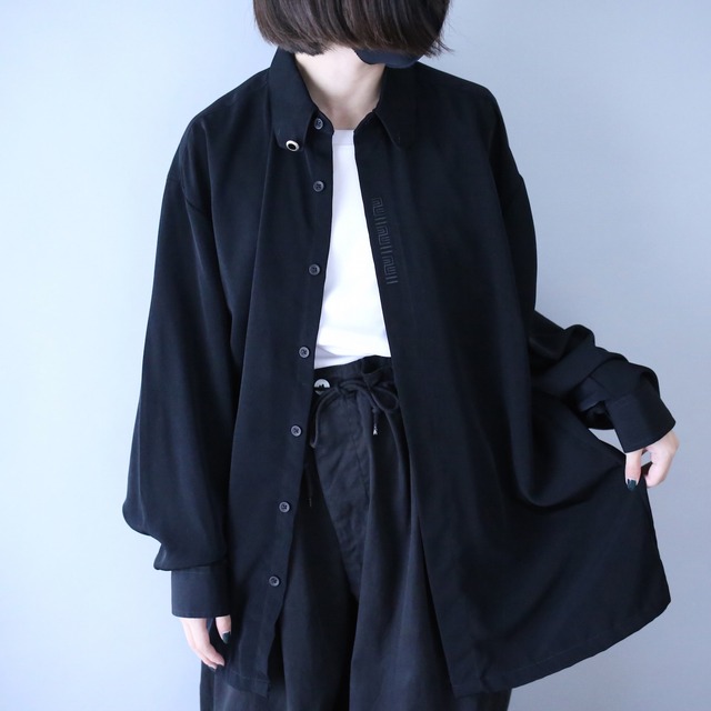 "刺繍" black one-tone fry-front minimal shirt