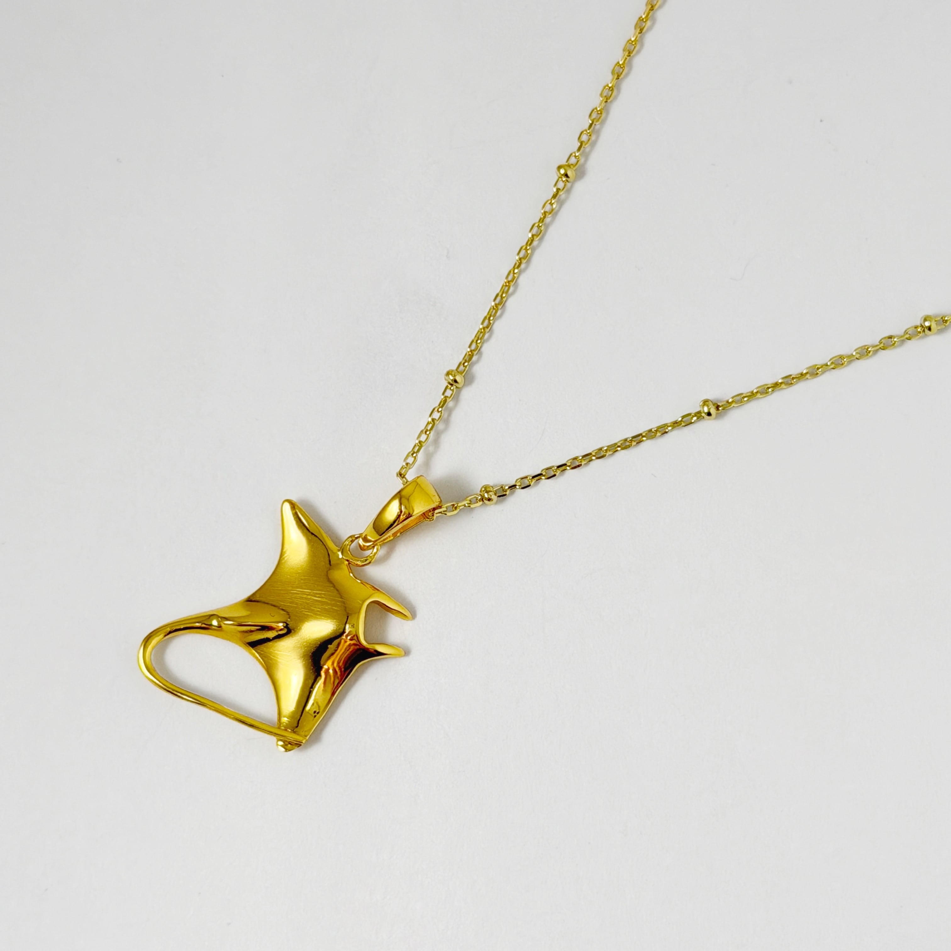 Gold Coating マンタ ペンダント (チェーン オプション) 海 エイ サメ