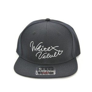 WHITEVELVET ロゴSNAPBACKキャップ
