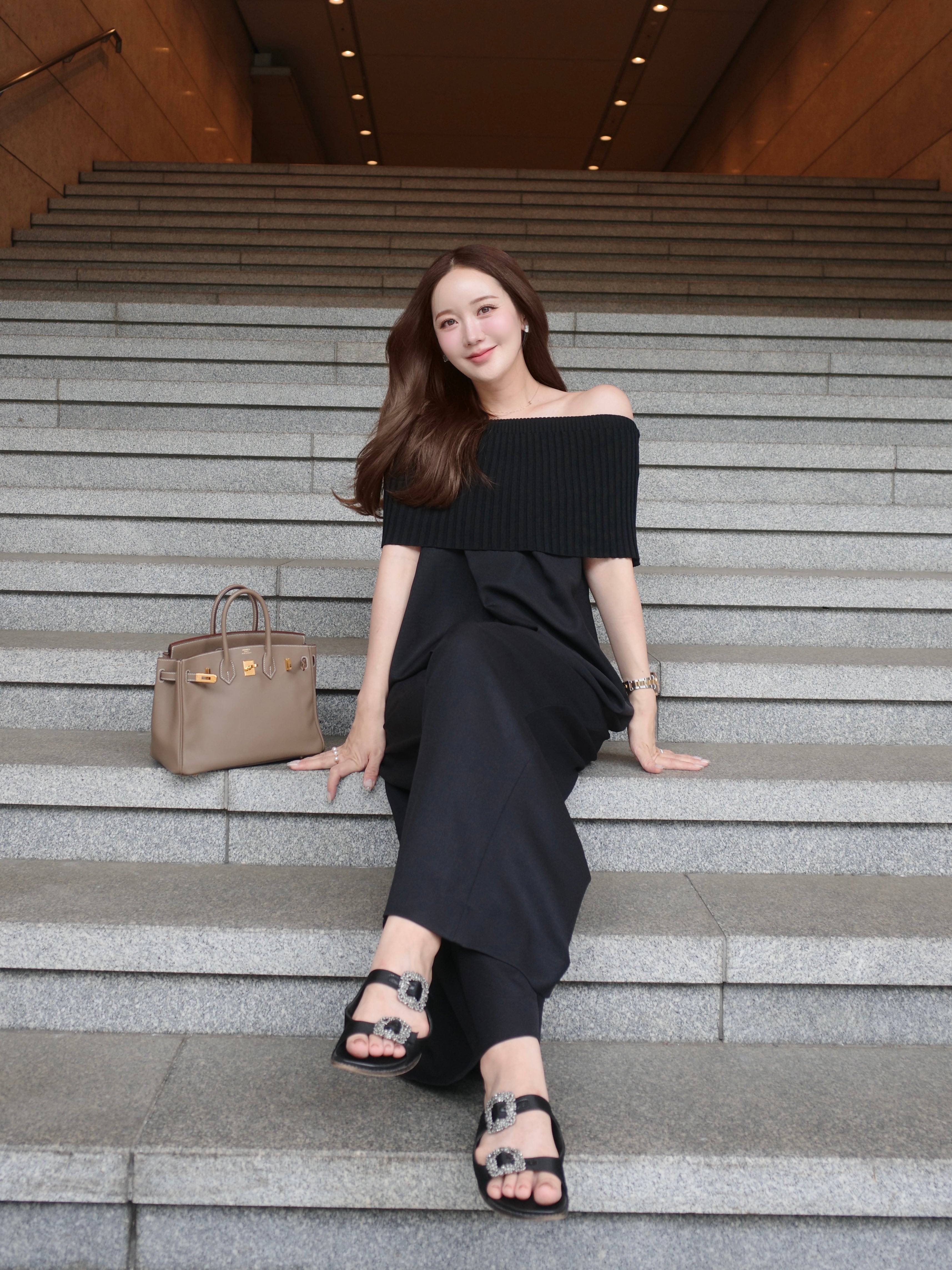 予約】offshoul all-in-one / black (7月中旬発送予定) | HYEON