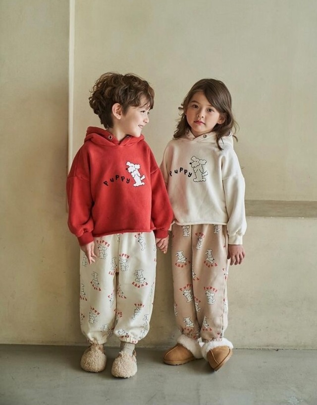 #3【取寄せ】GREENTOMATO トップス トレーナー 長袖  フード付き 犬 ドッグ アニマル 韓国 韓国子供服 こども こども服  女の子 ガール girl  男の子 ボーイ boy ユニセックス Unisex 冬服 春服 冬 春 子ども服 ベビー服 キッズ服 韓国 可愛い カワイイ80cm 90cm  100cm 110cm 120cm baby kids ベビー  キッズ アイボリー レッド