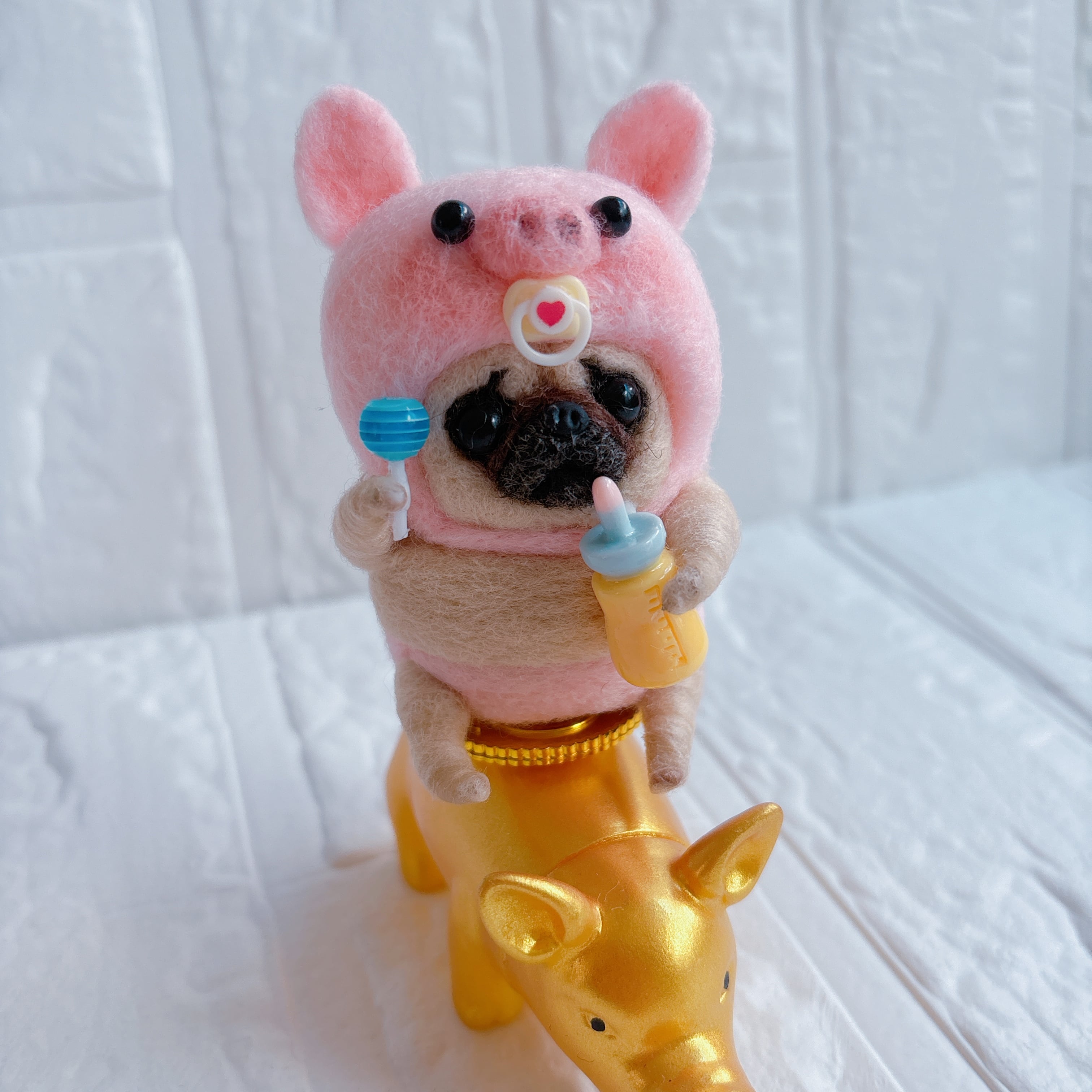 羊毛フェルトパグとHANAの店