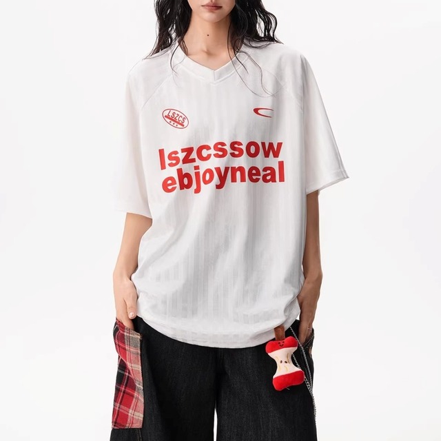 シャドーストライプVネックロゴプリントTシャツ 1col   R01931