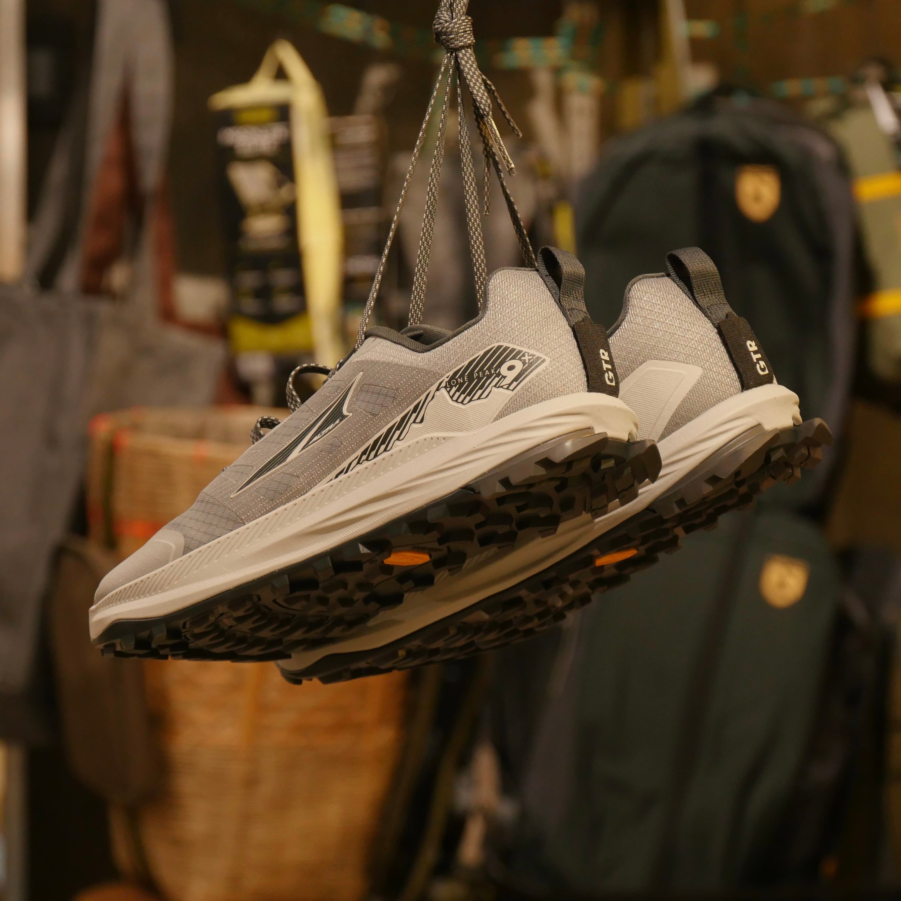 アルトラ  ローンピーク ALTRA アルトラ スニーカー M LONE PEAK 9+ ローンピーク AL0A85RG222
