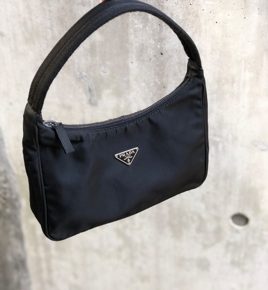 PRADA プラダ トライアングルロゴ ナイロン ミニバッグ ホーボーバッグ 