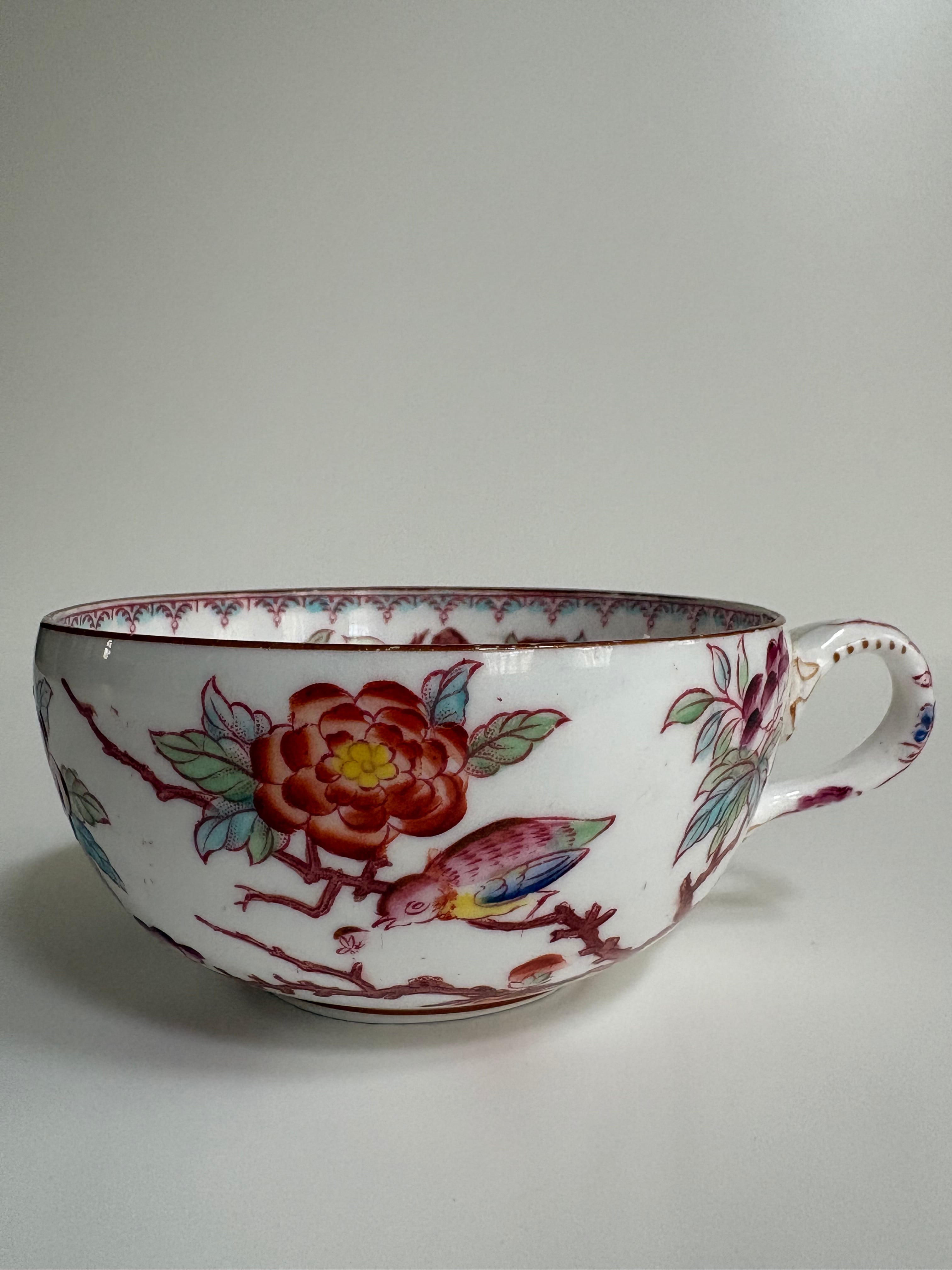 サルグミンヌ MINTON No.252 ティーカップ（鳥と花の絵付け