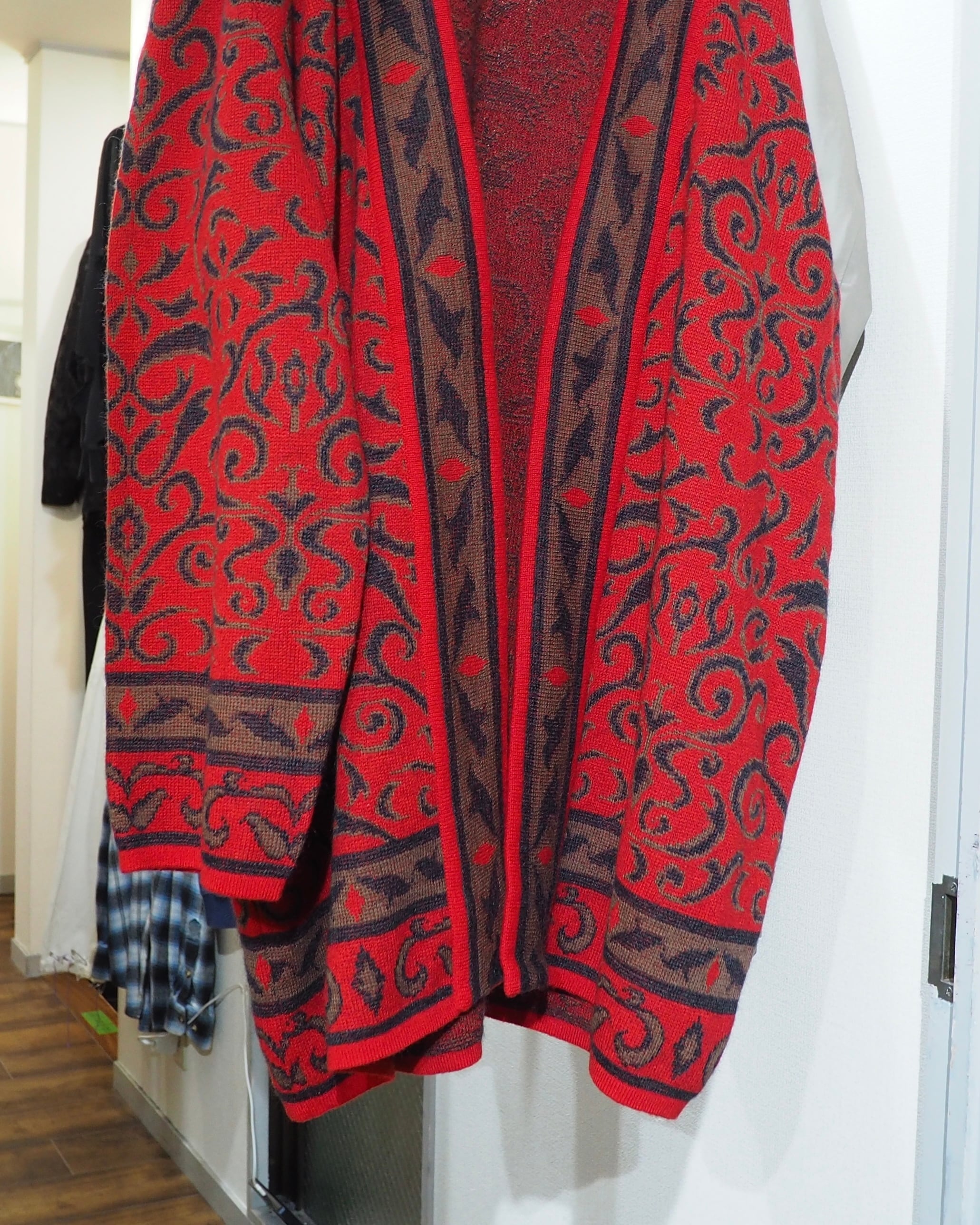 1990s Beautiful Oriental pattern vintage knit cardigan