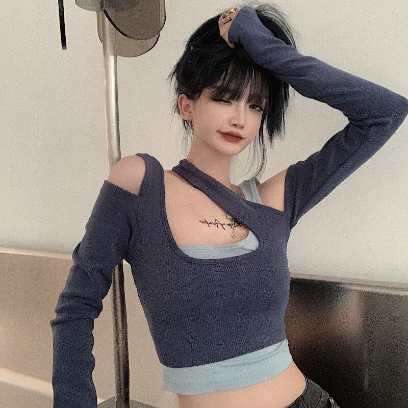 フェイクツーピースブラックTシャツ女性秋のデザインセンスセクシーなオフショルダー長袖ボトミングシャツ2020新しいショートトップ ブラックストロベリース67213170121