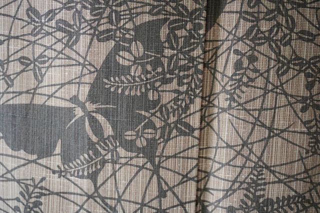 【竺仙・浴衣】竺仙製　煤色×生成り色　松煙染小紋　萩と蝶々