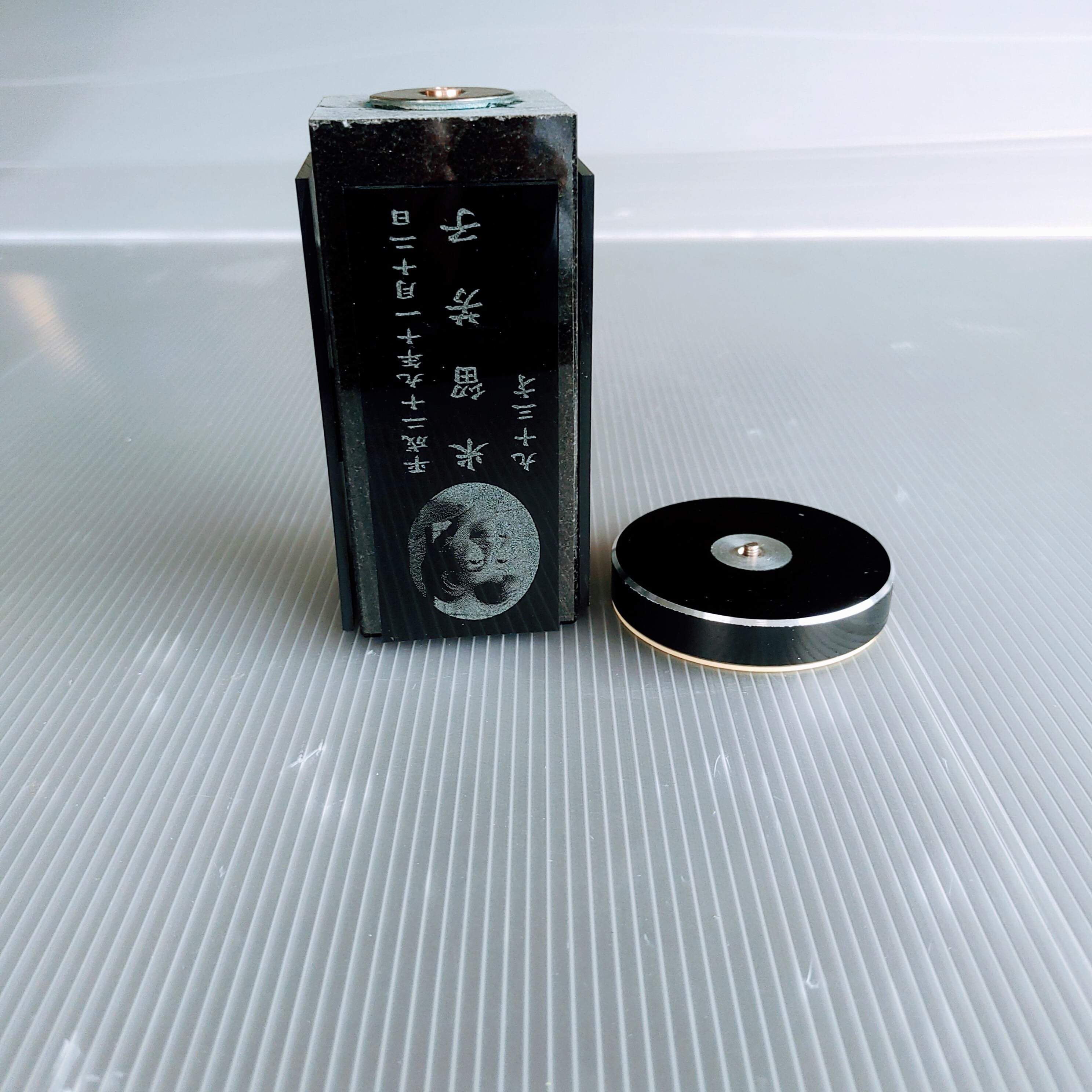 回転位牌　４人用悠想天回　4R50A黒　3名様分