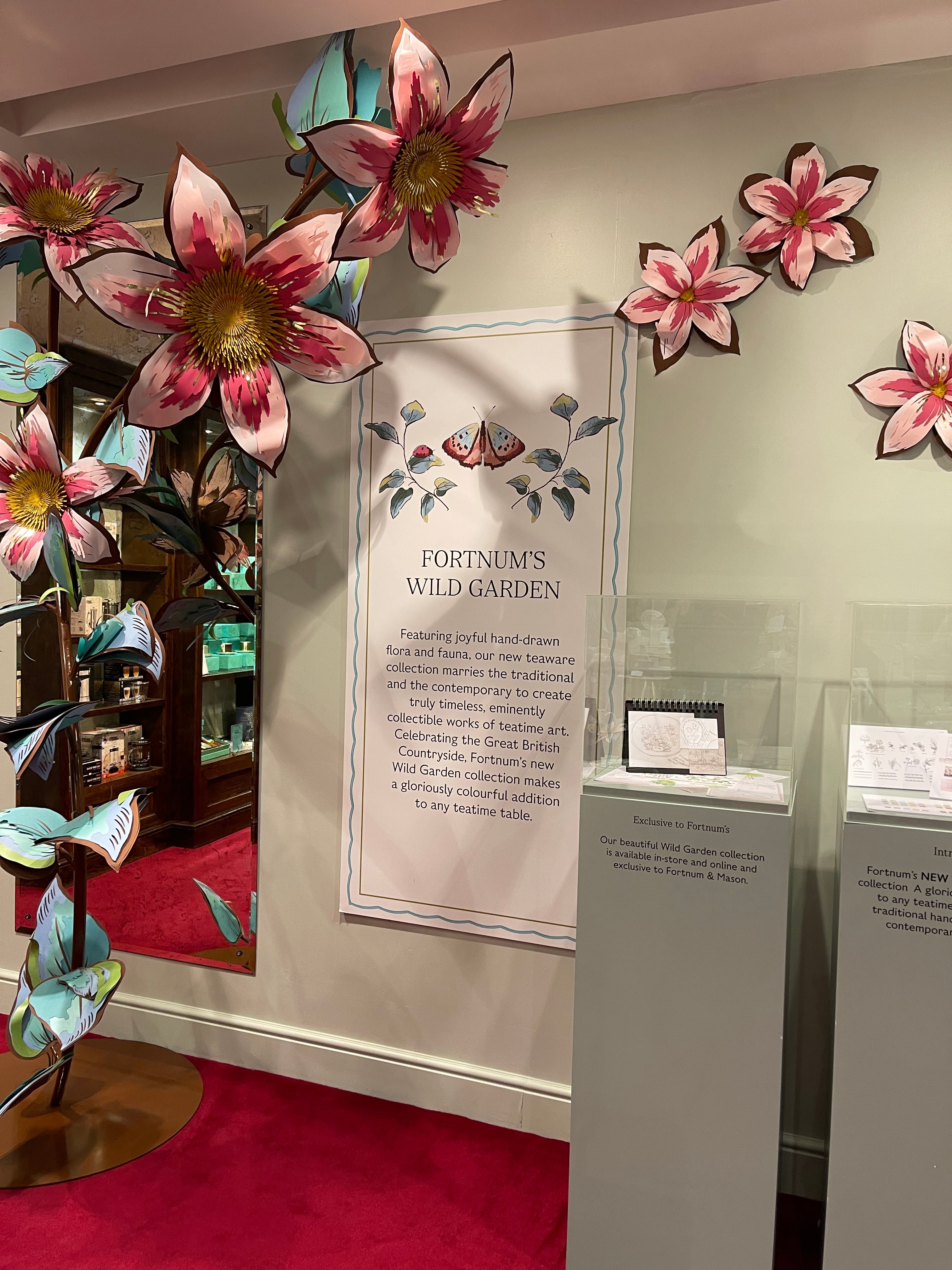 ◇ホワイトラビット◇アリス◇マグカップ◇不思議の国のアリス