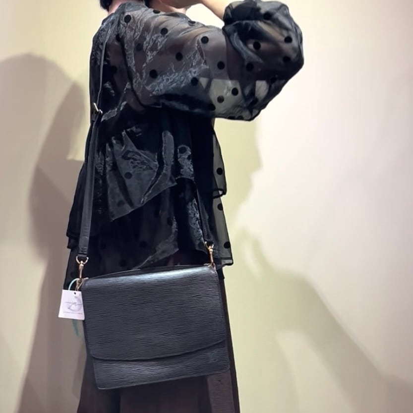 SALE 1629【Louis Vuitton 】LOUIS VUITTON エピ 斜めがけショルダー