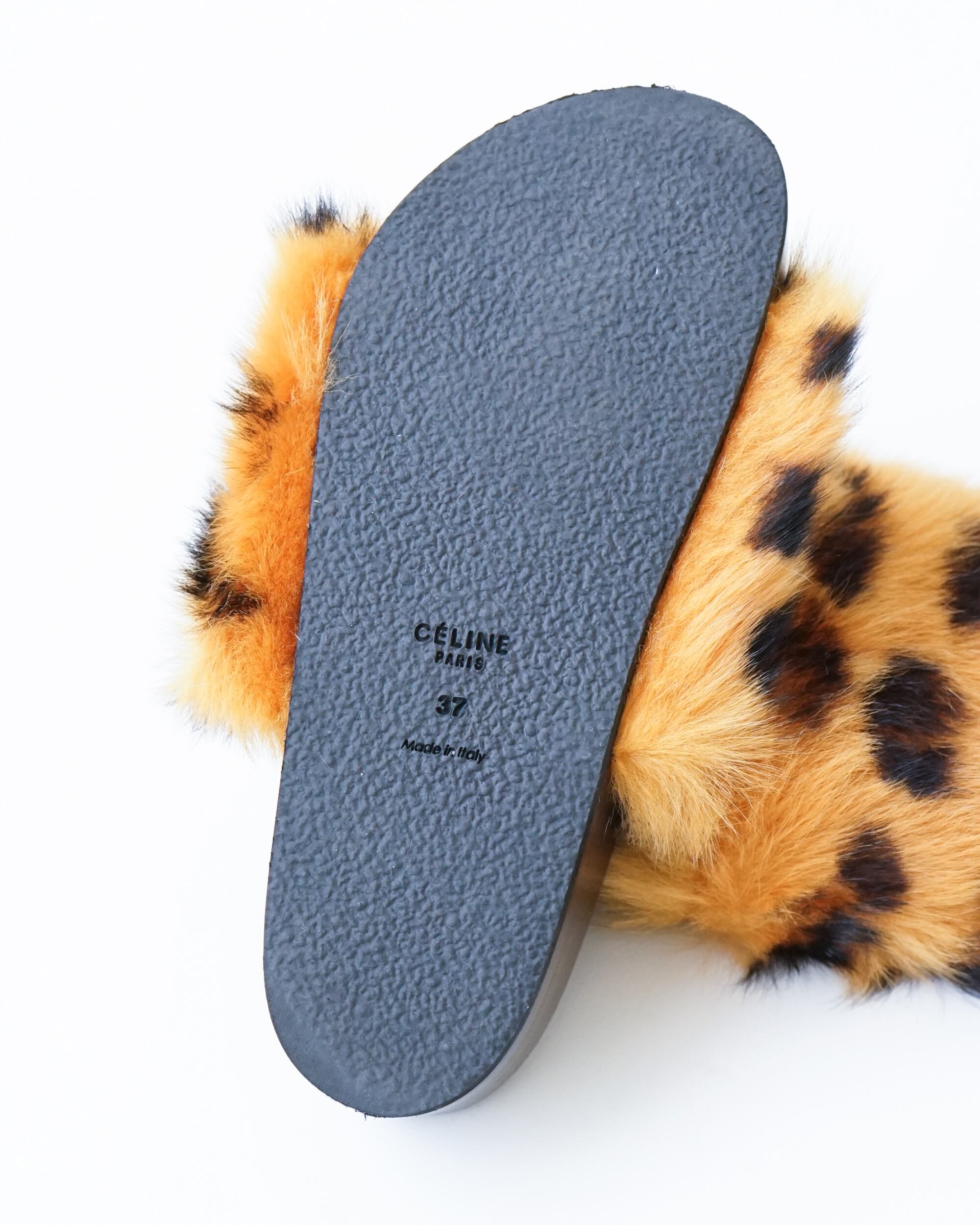 CÉLINE by phoebe philo〉Fur Sandals | Re:STATION STORE