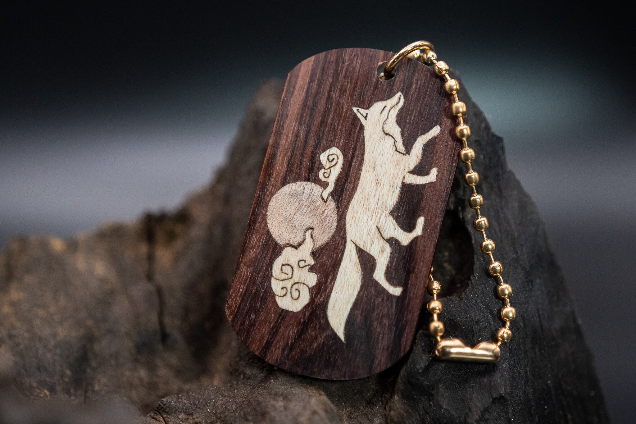 【王室御用達 】キングウッド ドッグタグ 象嵌 十五夜きつね