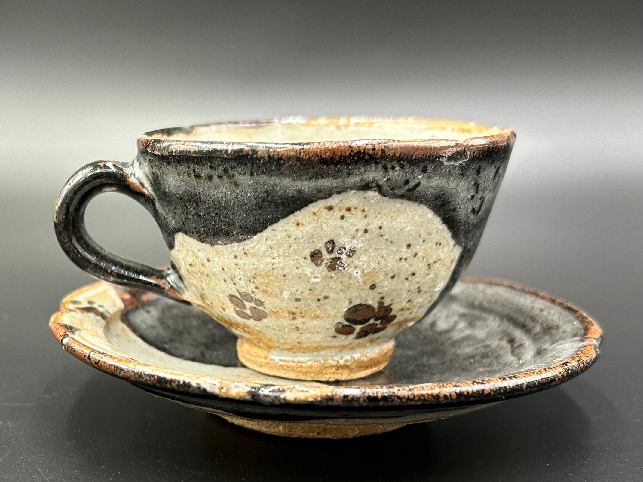 黒唐津エスプレッソカップ＆ソーサー／Kuro-karatsu espresso cup and