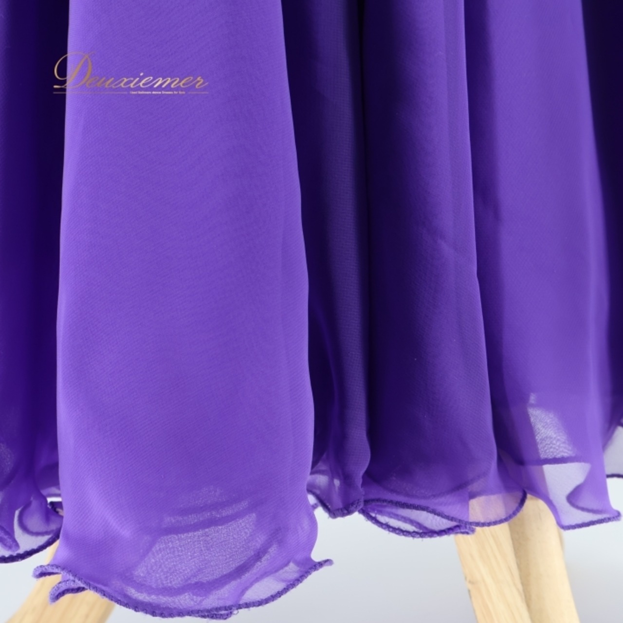 社交ダンス 衣装 スタンダード ドレス ワンピース 紫 フロート レース イングランド製 デモ 競技 パーティ 発表会 レース 上品 高級感 パープル系 高級衣装 大人可愛い エレガント フェミニン ショーウェア ダンス発表 ドレスアップ おしゃれ 発表会衣装 レースデザイン フリルスカート レディース フォーマル