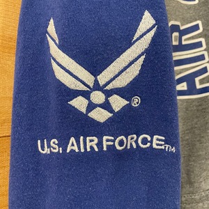 【US Services】US AIR FORCE フルジップ ジップアップ パーカー 刺繍ロゴ ワンポイント バックプリント L アメリカ古着